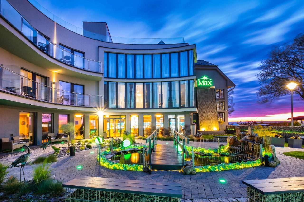 Max Health Resort Spa ウストロニエ・モルスキエ エクステリア 写真