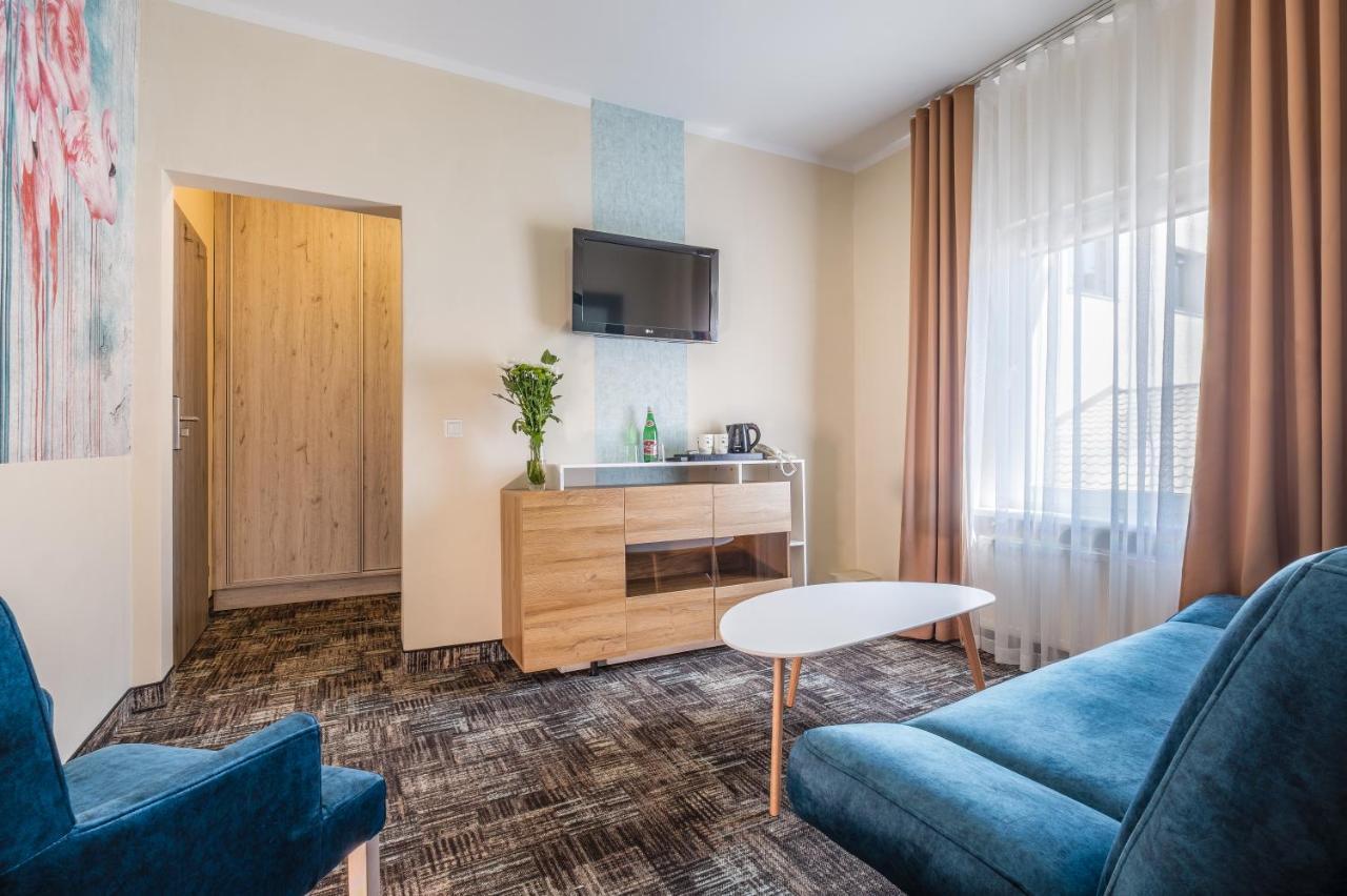 Max Health Resort Spa ウストロニエ・モルスキエ エクステリア 写真